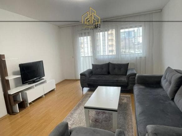 Banesë me qira – Kalabri (Emshir)