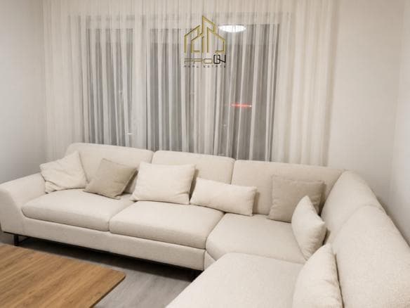 Penthouse me qira – Fushë Kosovë