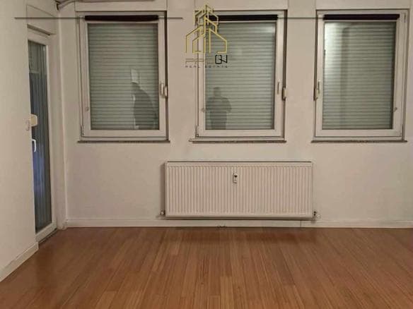 Banesë / Zyre me qira – Rruga B