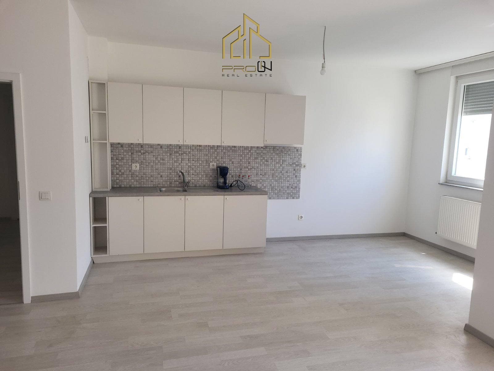 Banesë / Zyre me qira – Bregu i Diellit 3