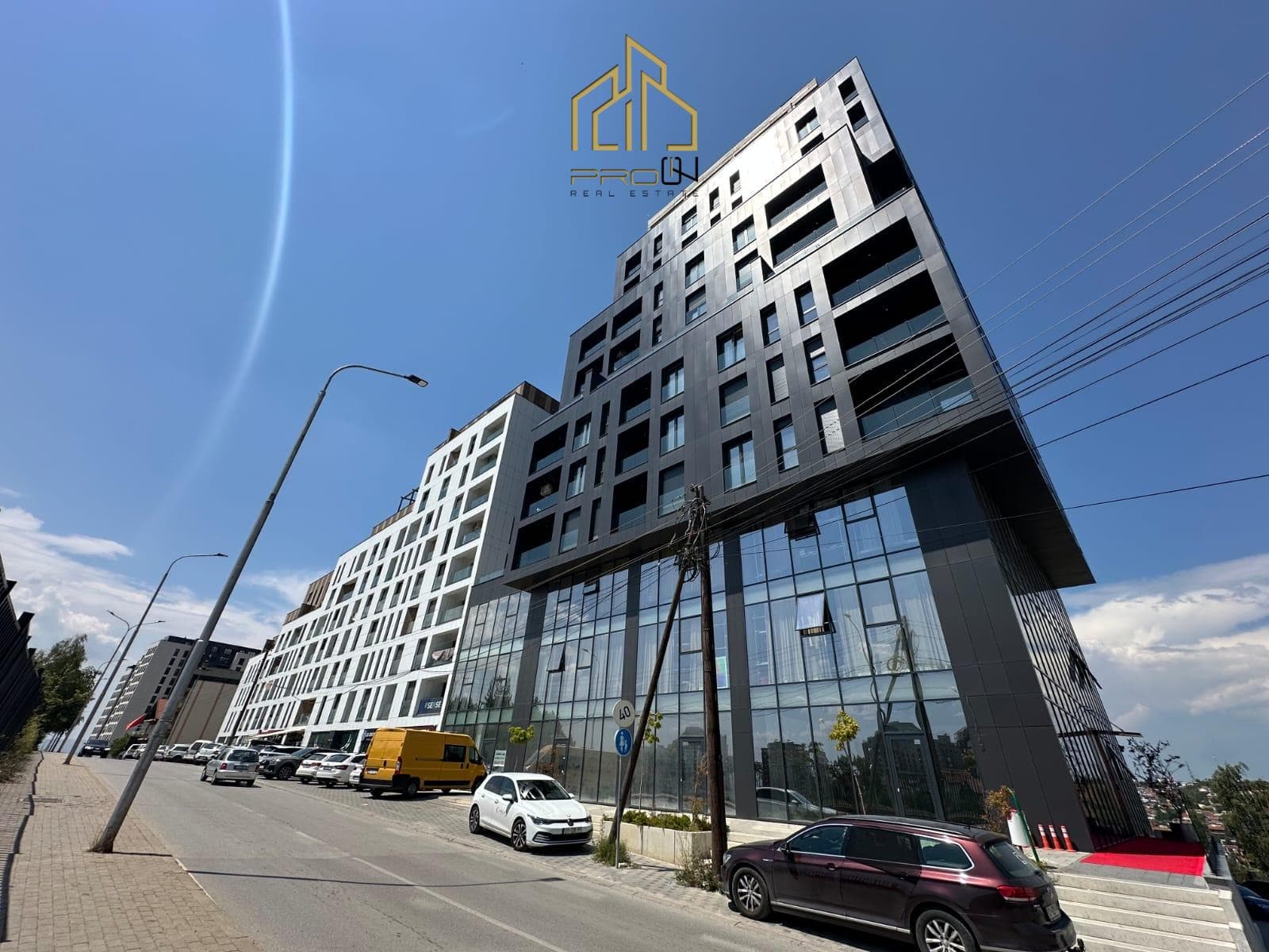 🏢 Hapësirë banesore me qira për Biznes – Velani, Kompleksi Puhiza 2