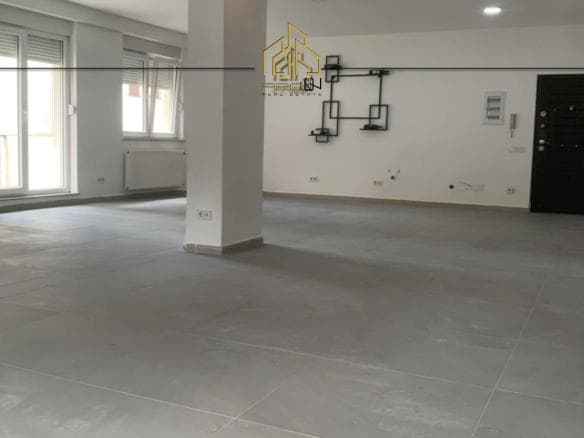 Banesë / Zyre me qira – Rruga B
