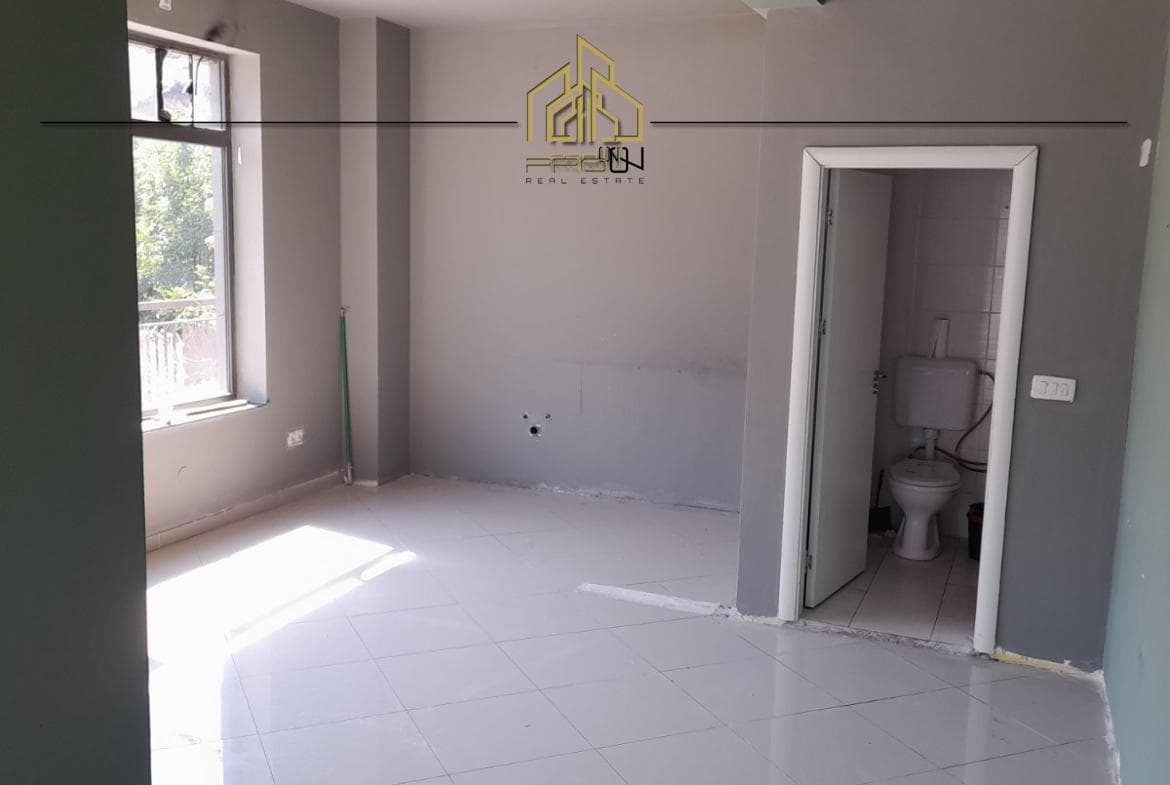Lokal me qira – Mati 1 2