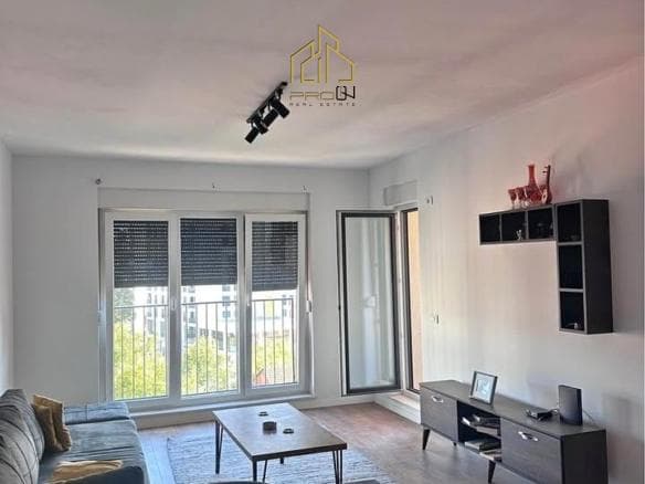 Banesë me qira – Tophane