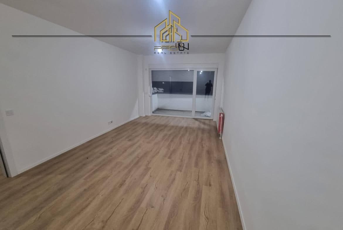 Banesë me qira – Mati 1 2