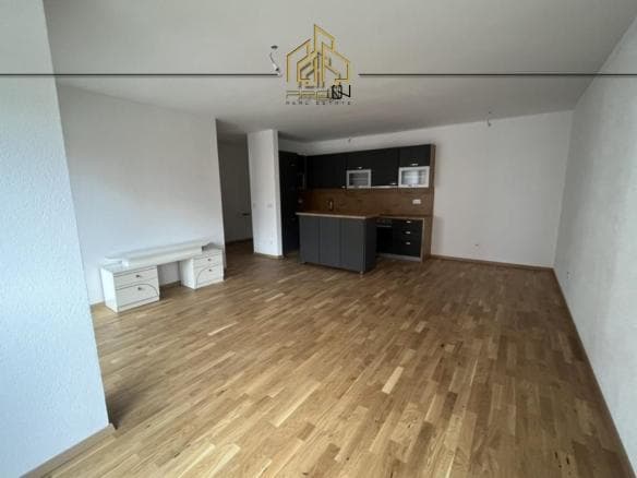 Banesë me qira – Mati 1