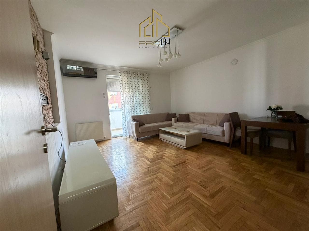Banesë me qira – Mati 1 2