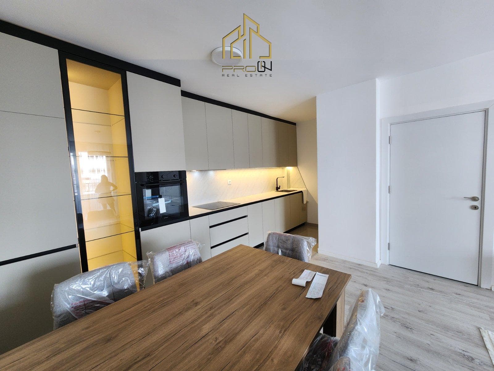 Banesë me qira – Mati 1 4