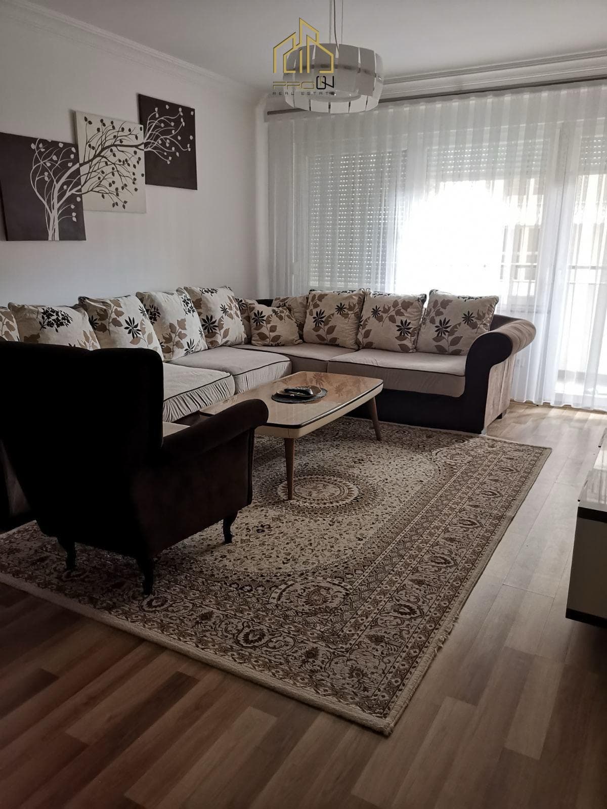 Banesë me qira – Mati 1 2