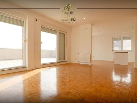 Penthouse me qira – Mati 1
