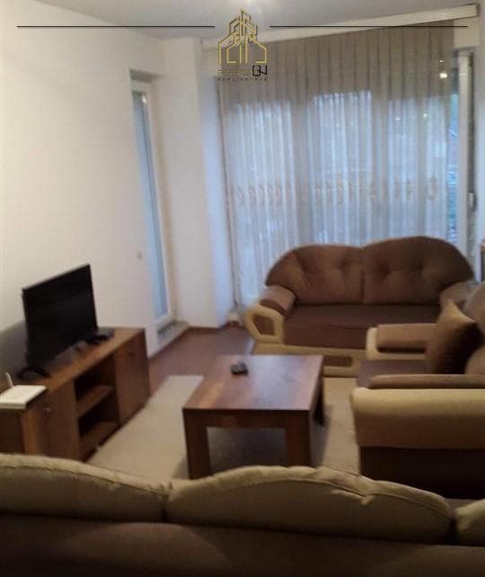 Banesë me qira – Tophane 2