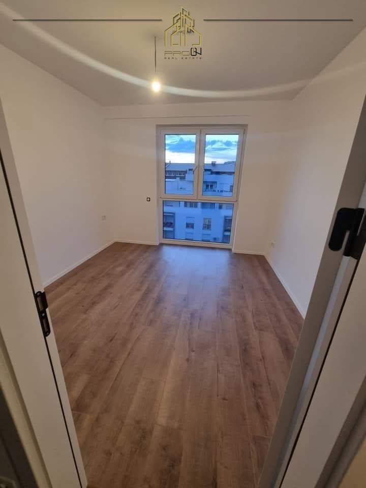 Banesë / Zyre me qira – Rruga B 4
