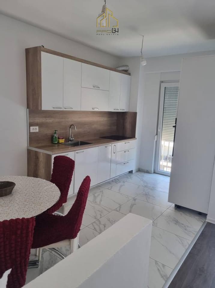 Banesë me qira – Mati 1 3