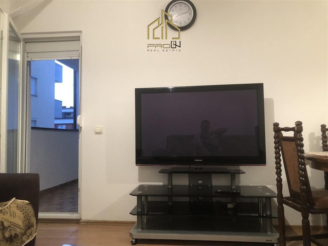 Banesë me qira – Mati 1 3