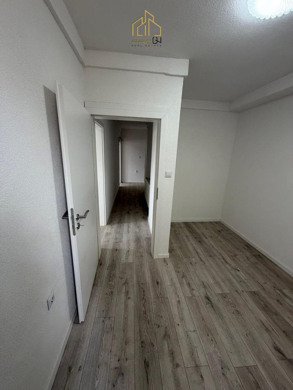 Banesë / Zyre me qira – Qendër 4