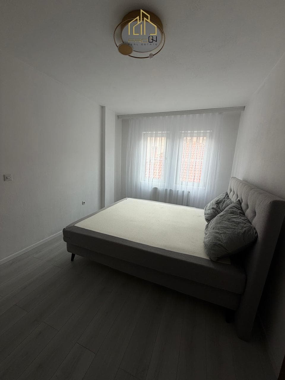 Banesë me qira – 4 Llullat 4