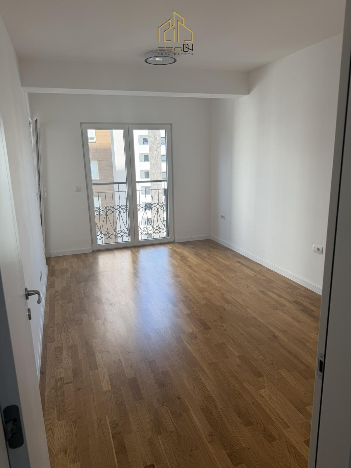 Banesë / Zyre me qira – Lagja e Muhaxherëve 4