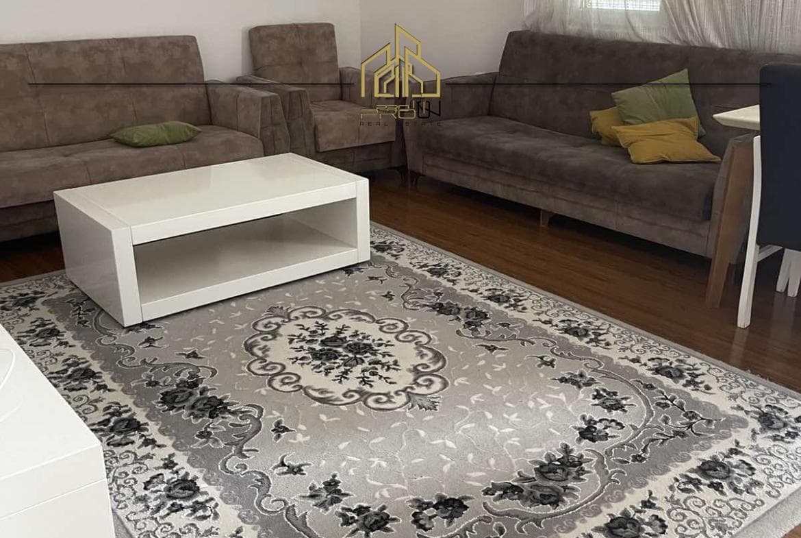 Banesë me qira – Tophane 2