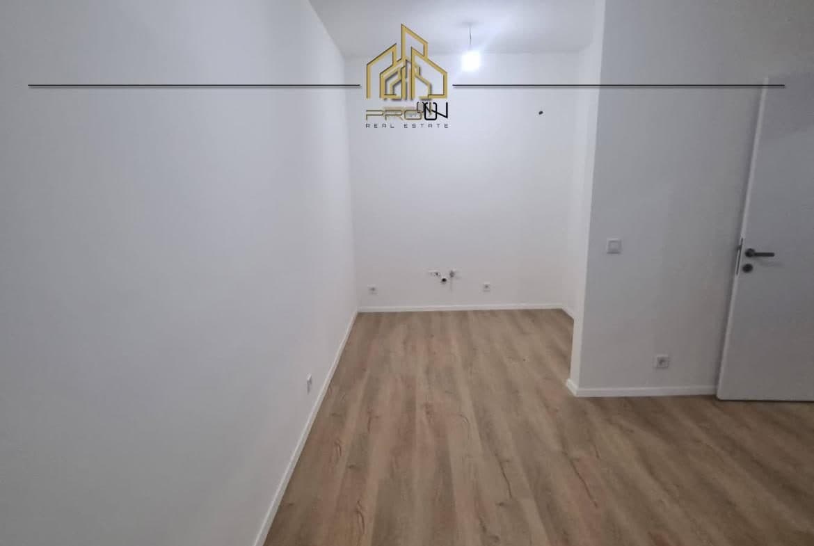 Banesë me qira – Mati 1 3