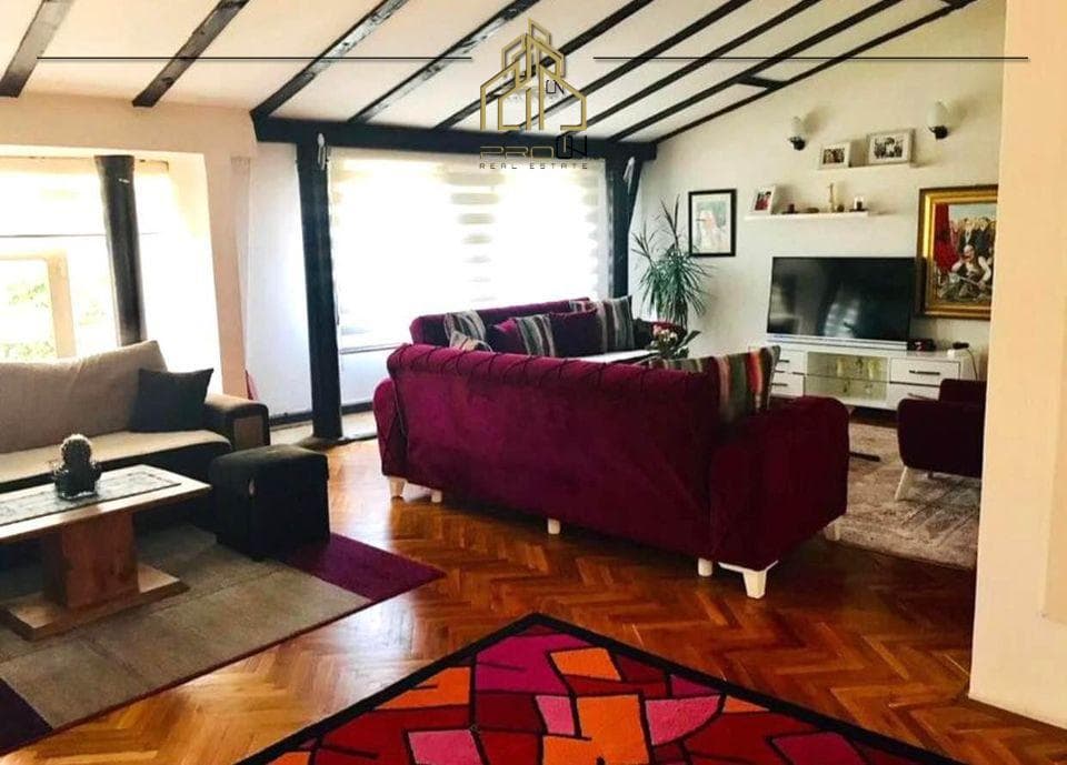 Shtëpi / Lokale / Zyre me qira – Qendër 2