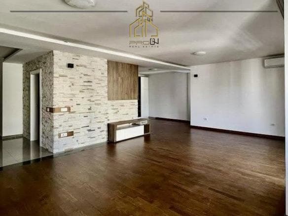 Banesë / Zyre me qira – Rruga B