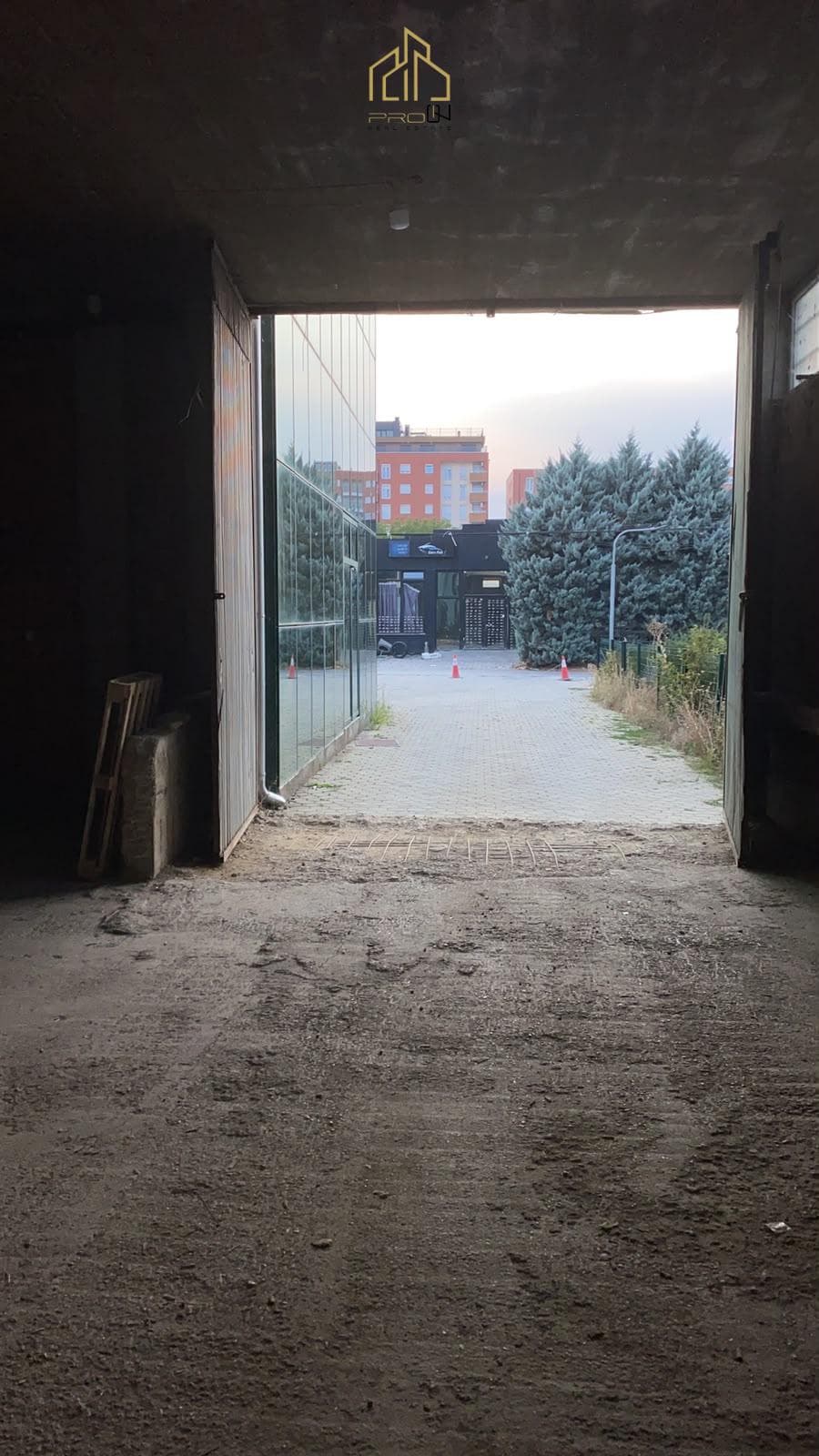 DEPO 700m² ME QIRA – FUSHË KOSOVË