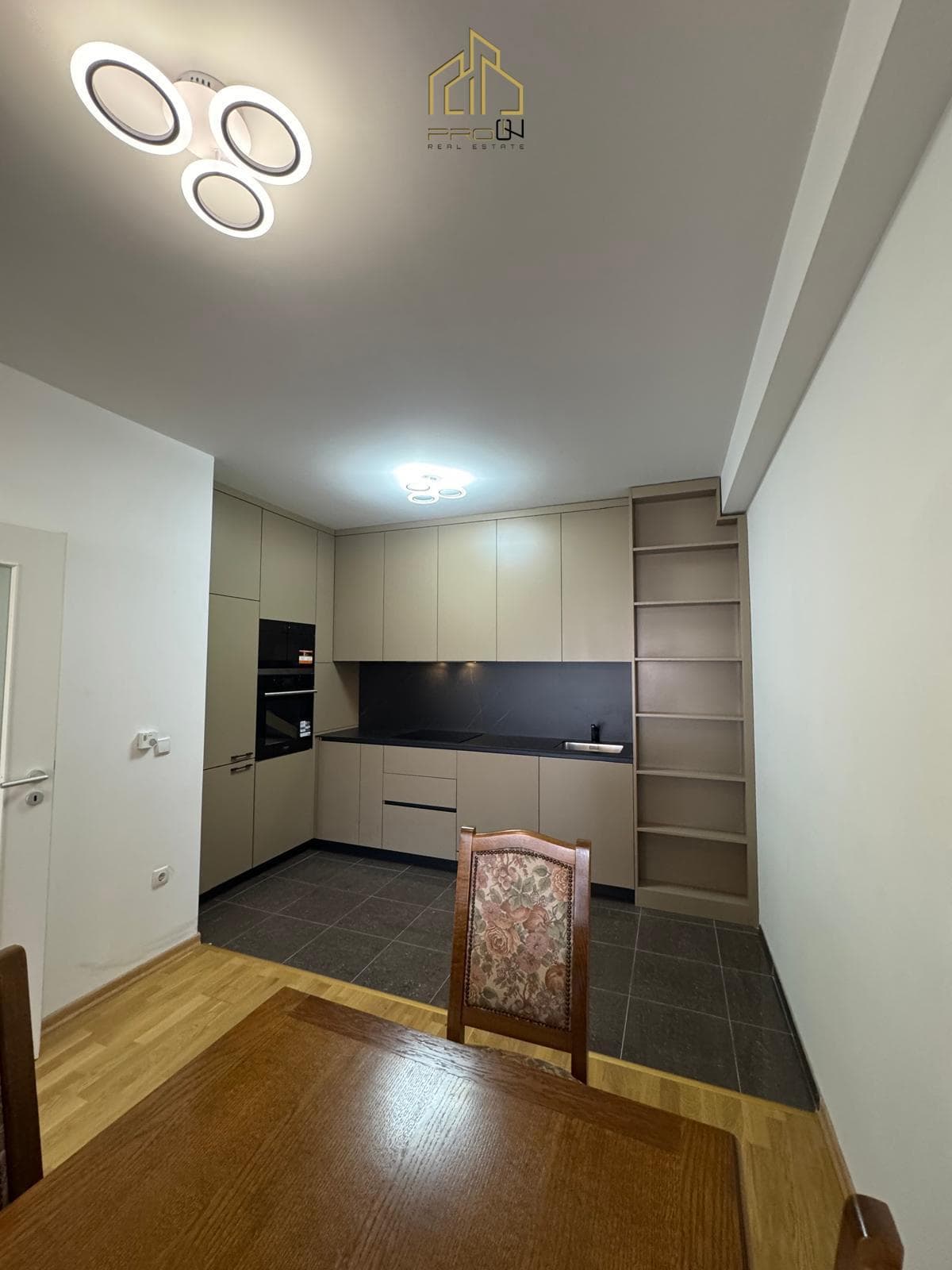 Banesë me qira – Bregu i Diellit 3