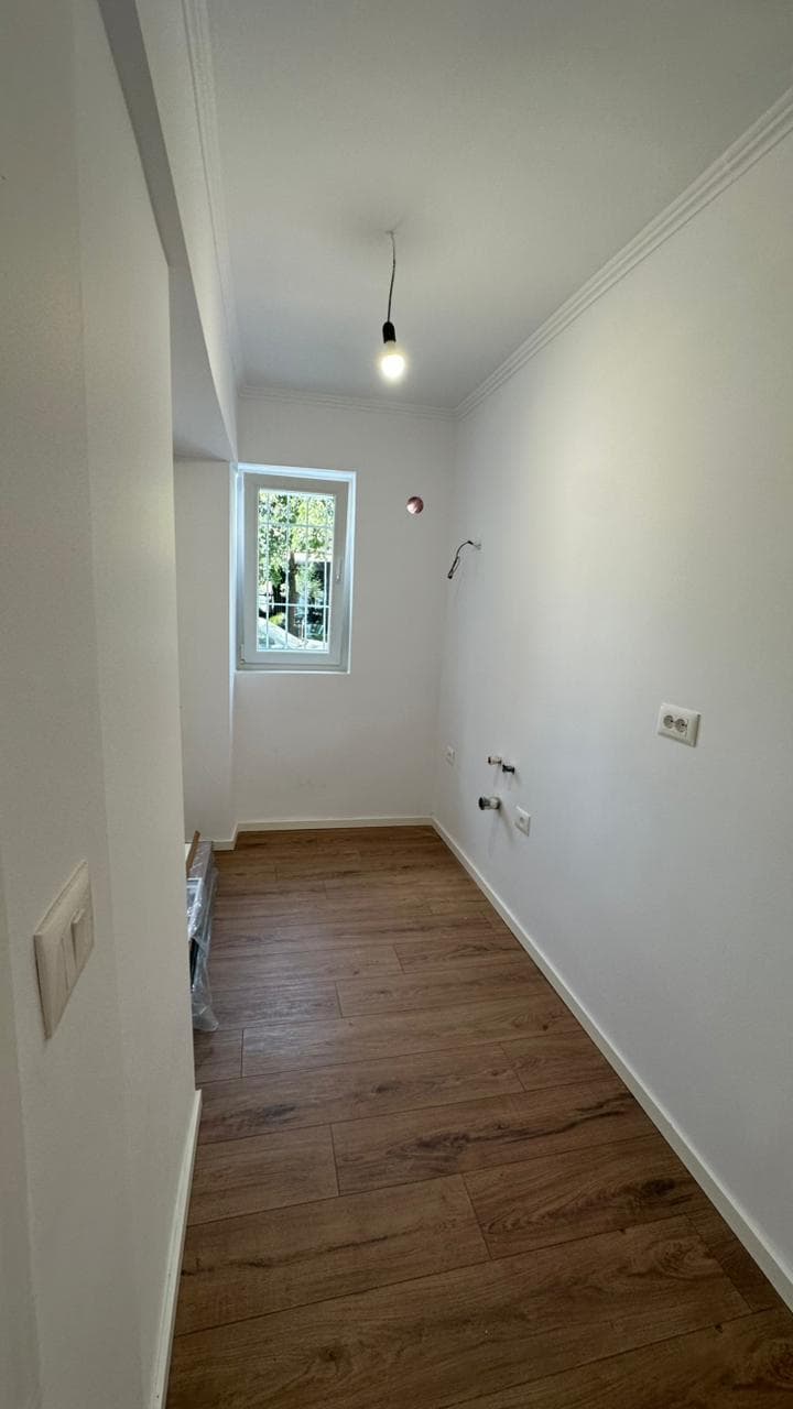 Shitet Apartament 2+1 tek Varri Bamit 3