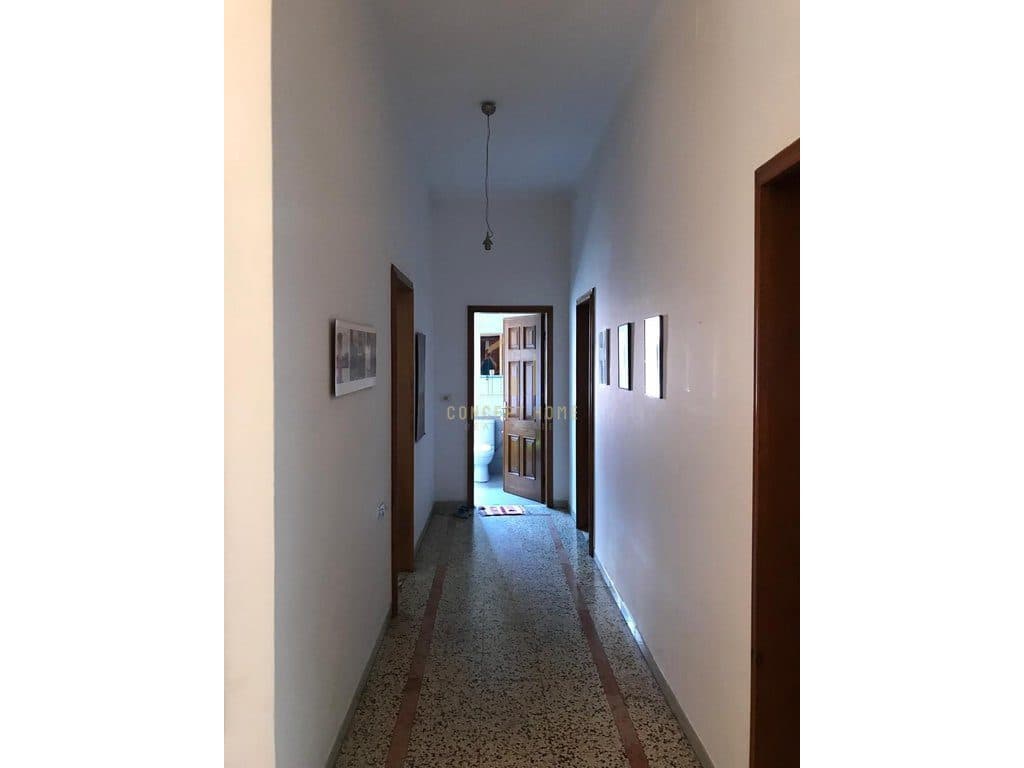 Jepet me qera apartament 3+1 ne Qender 2