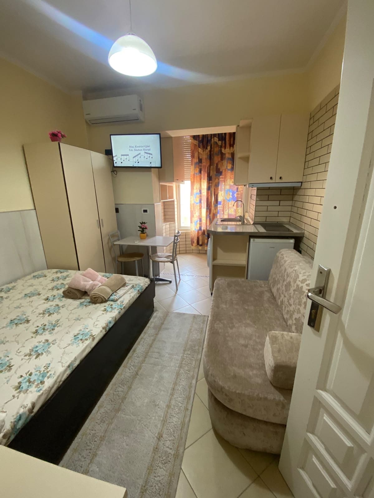 Garsoniere Me Qira në Rruga 5 Maji, Tiranë - 370€ | 38 m² 3
