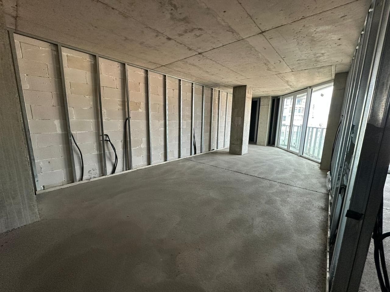 Shitet apartament 1+1 ne Qender " Tirana Rock Tower" 2