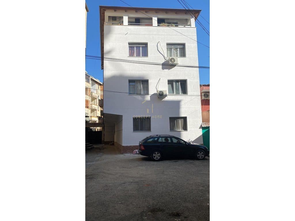 Shitet vile 4-Katëshe ne Qender te Tiranes