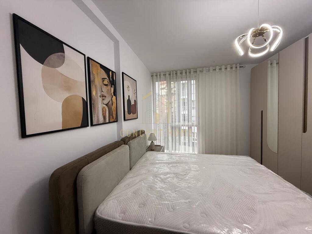 Jepet me qera apartament 2+1 Rruga e Barrikadave 2