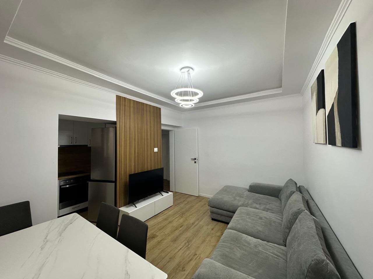 Jepet me qera apartament 2+1 te 21 Dhjetori 2