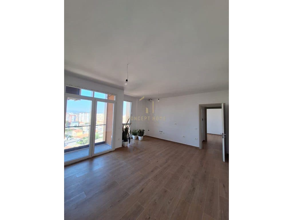 Jepet me qera Apartament 1+1 Bulevard i Ri 4
