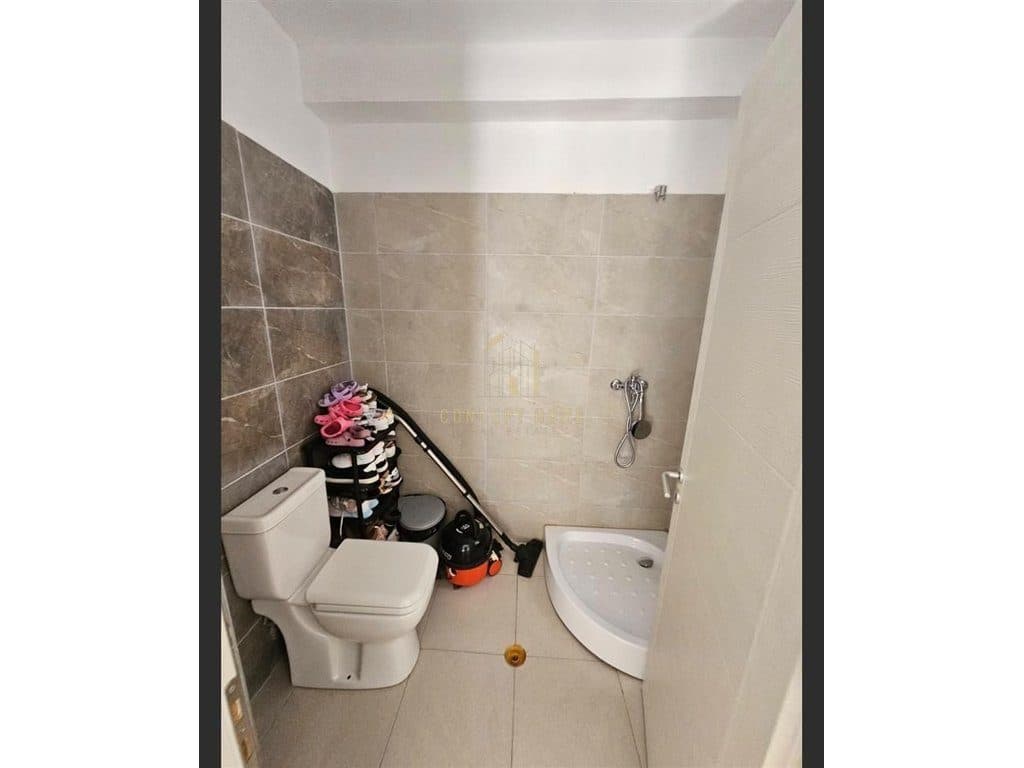 Shitet apartament 2+1+2 ne Fresk 3