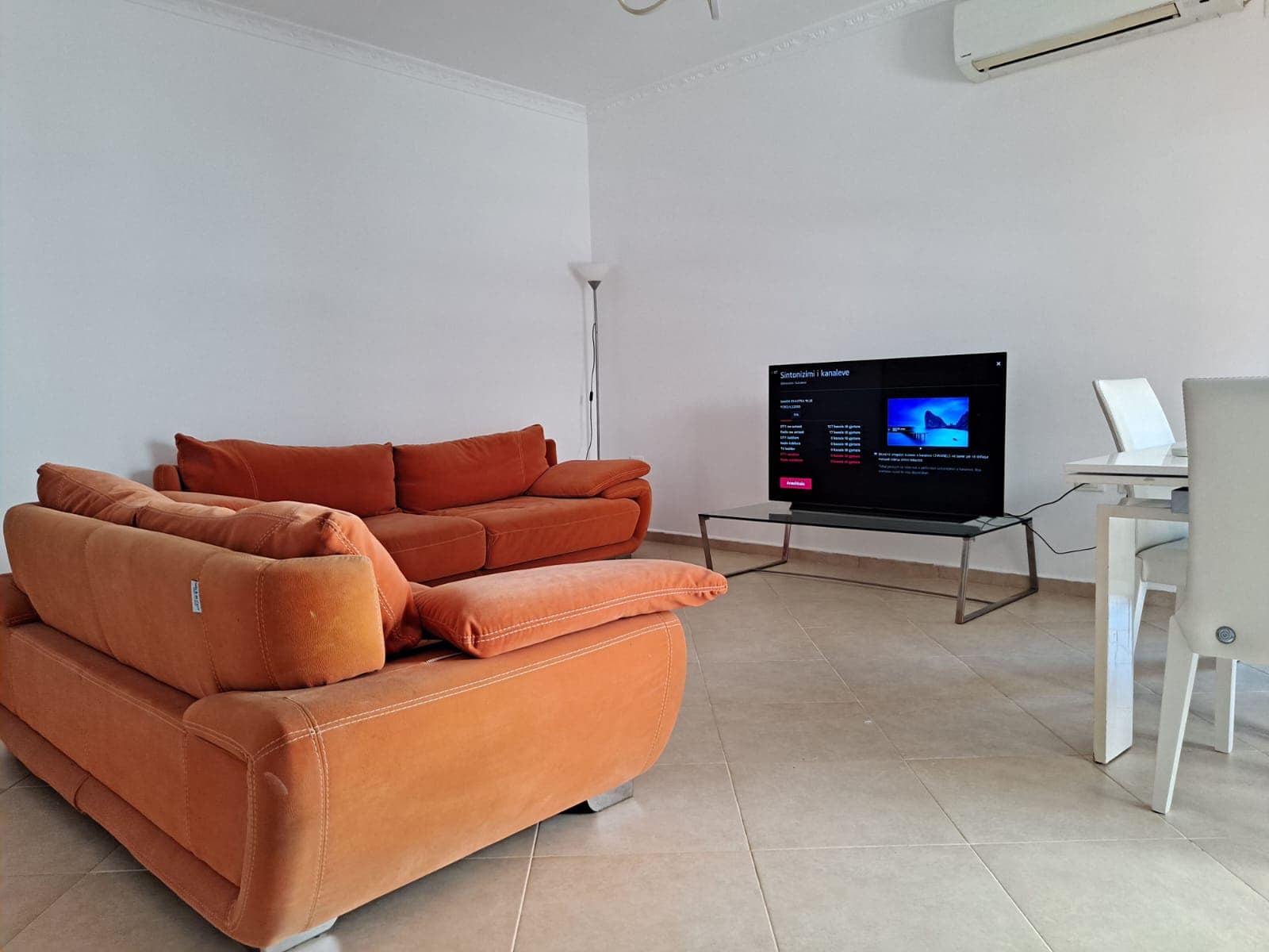 Apartament 2+1 ne shitje tek Liqeni Artificial. 3
