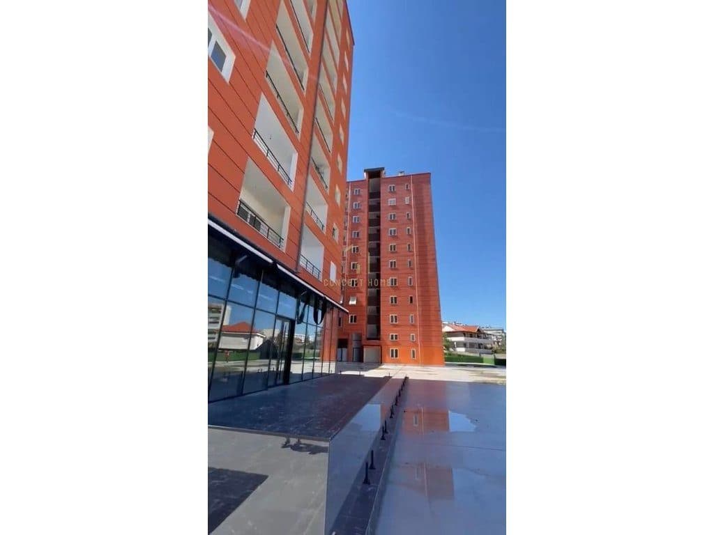 Shitet Apartament 2+1 ne Yzberisht 3
