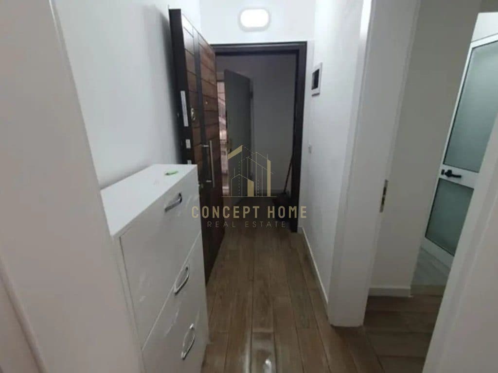 Jepet me qera apartament 1+1 tek Zogu i zi 4