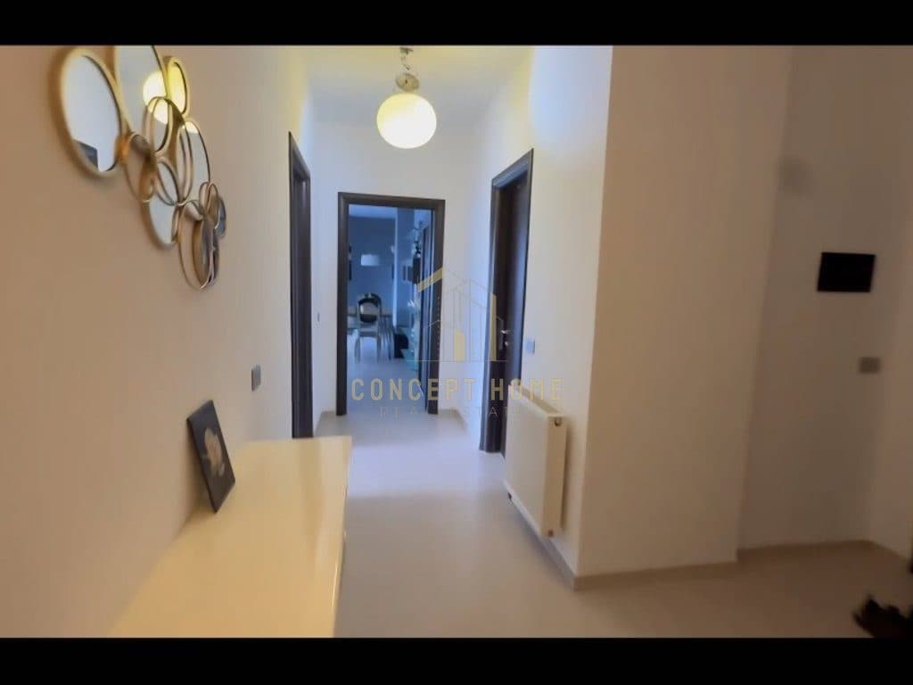 Jepet me qera apartament 2+1 Ne Komune Parisi 4