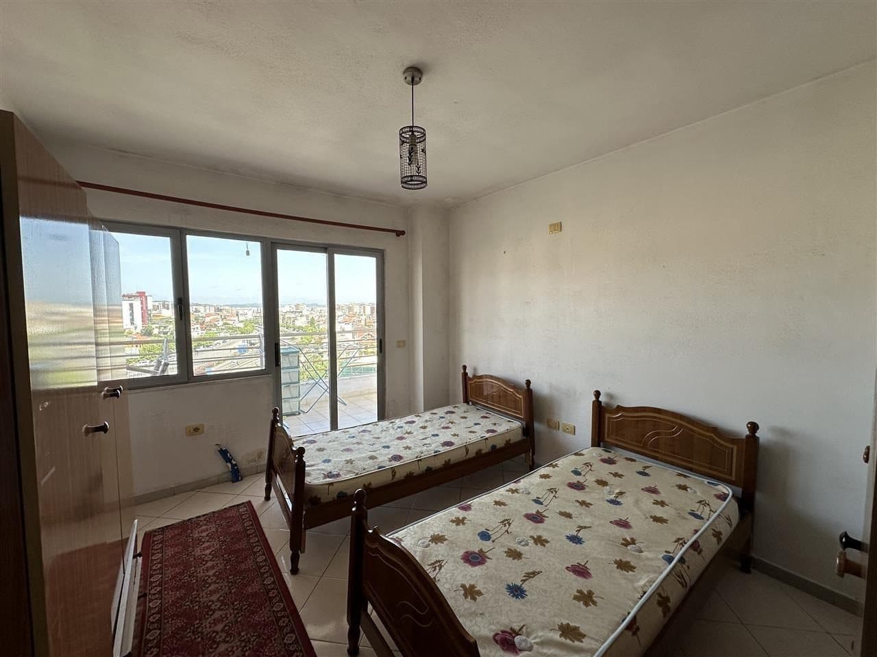 Apartament 1+1 me qira në Komunën e Parisit, Tiranë - 450€ | në katin e 6-të 2
