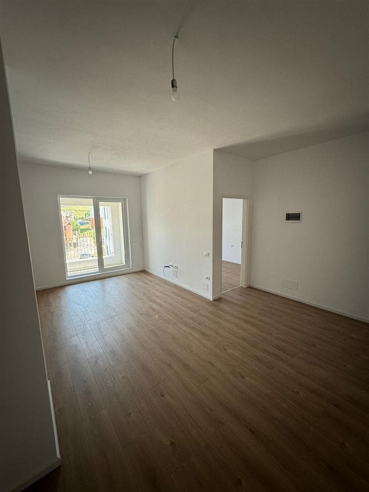 Shitet apartament 1+1 Ne Ali Dem 4