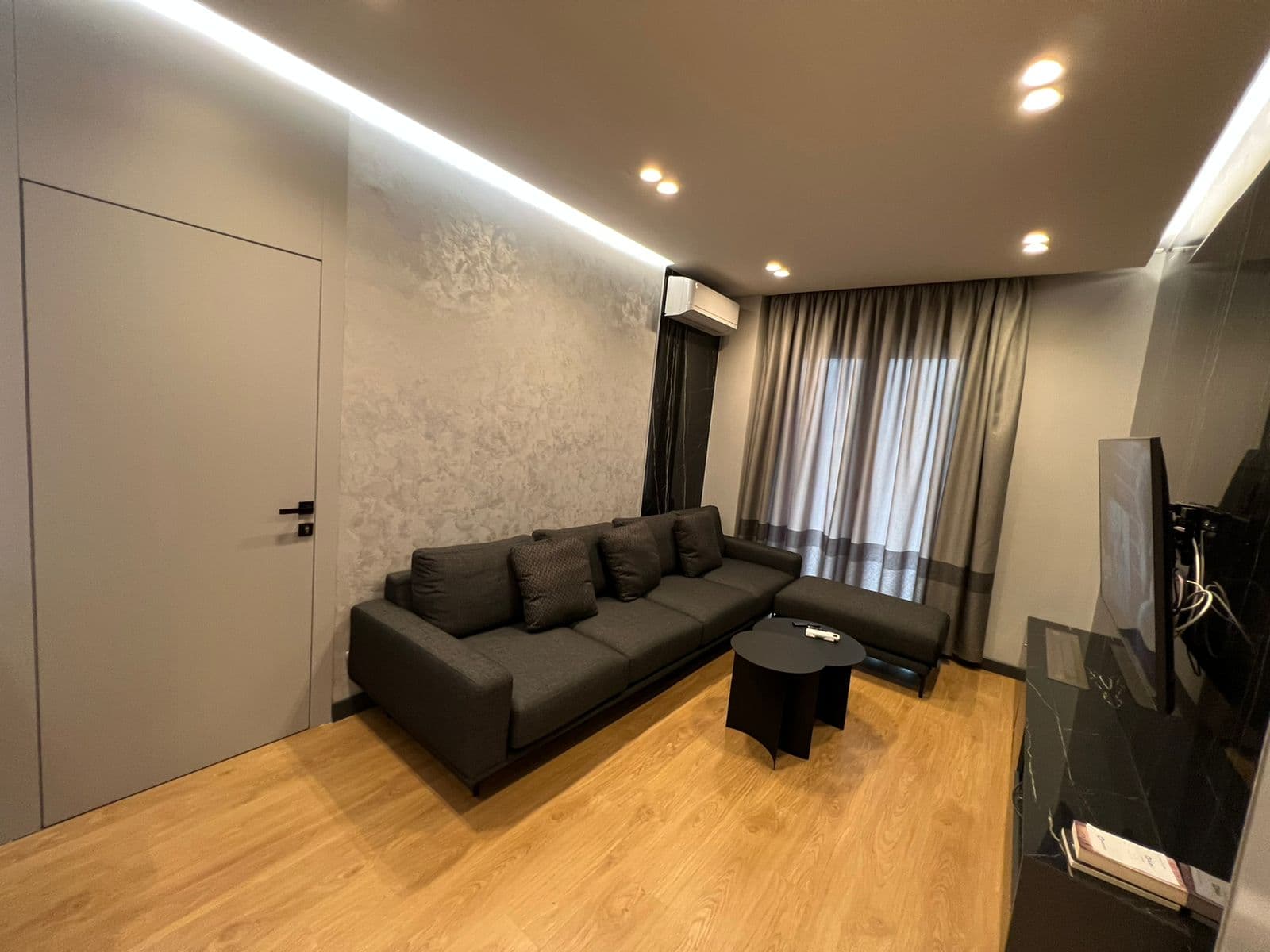 Apartament 2+1 Me Qira në Rrugën e Kavajës, Tiranë – 2000€ | 100 m² 3