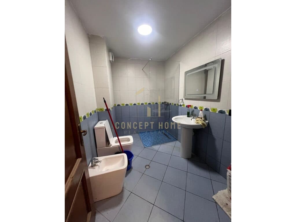Shitet 3+1+2 Kompleksi Colombo ,Liqeni Thate / 150m2 2
