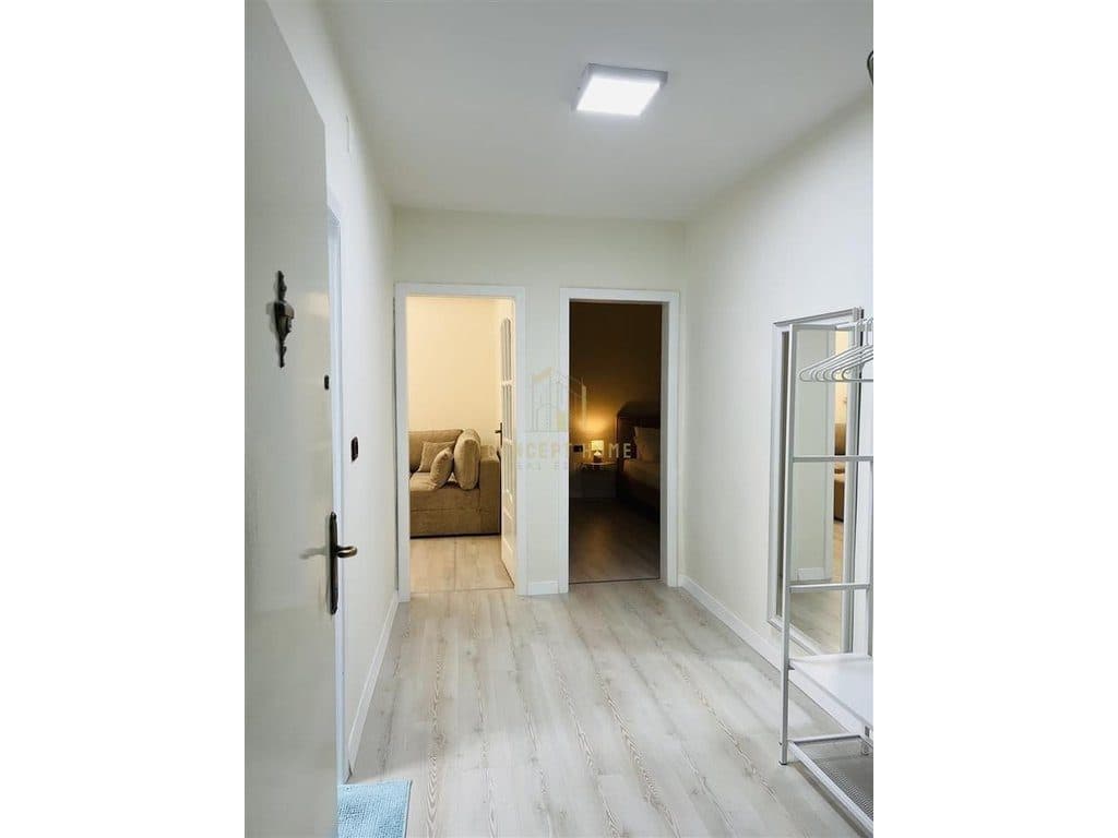 Shitet Apartament 1+1 tek Stadiumi Dinamo 3