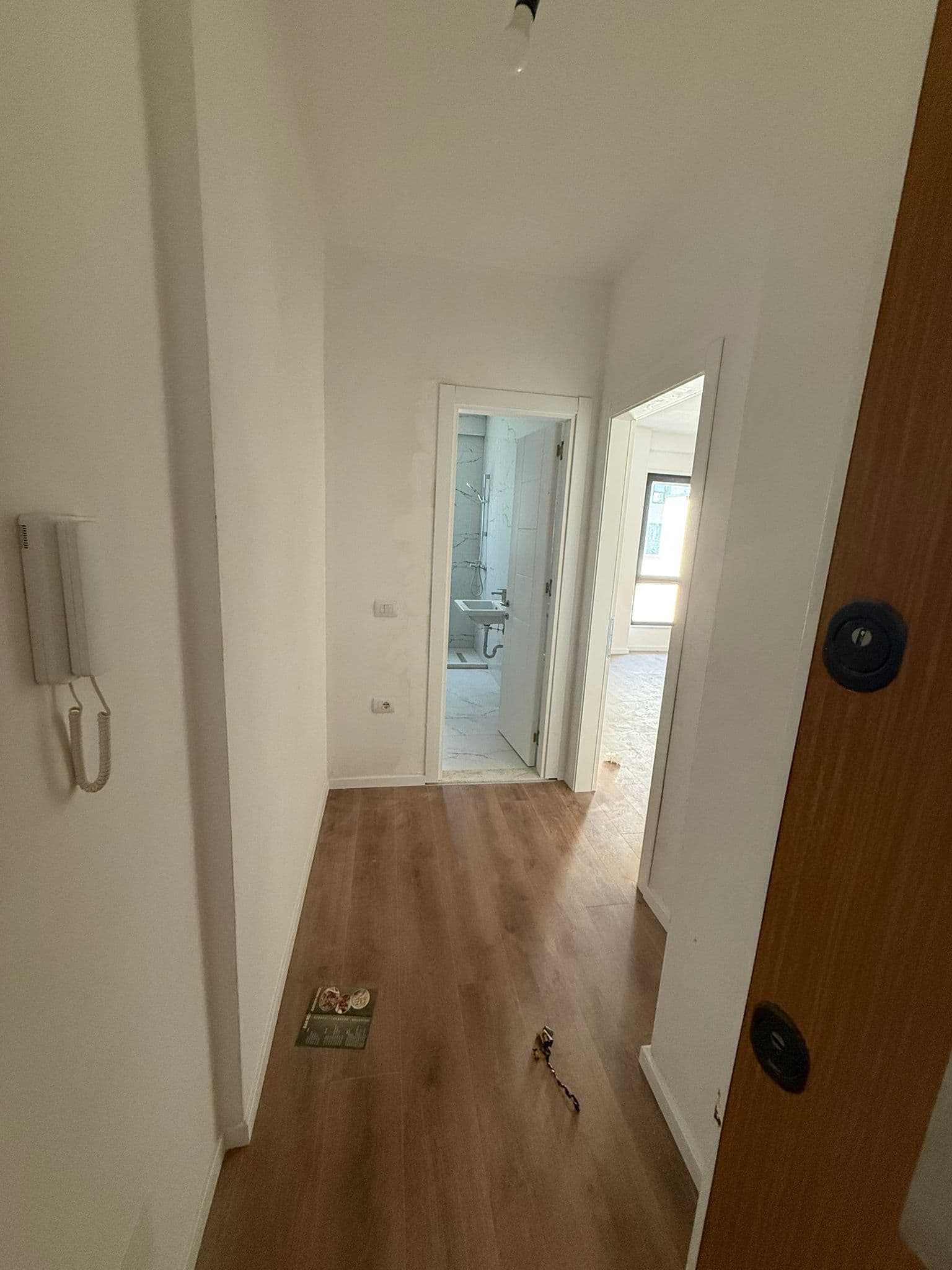 Shitet apartament 1+1 ne Porcelan