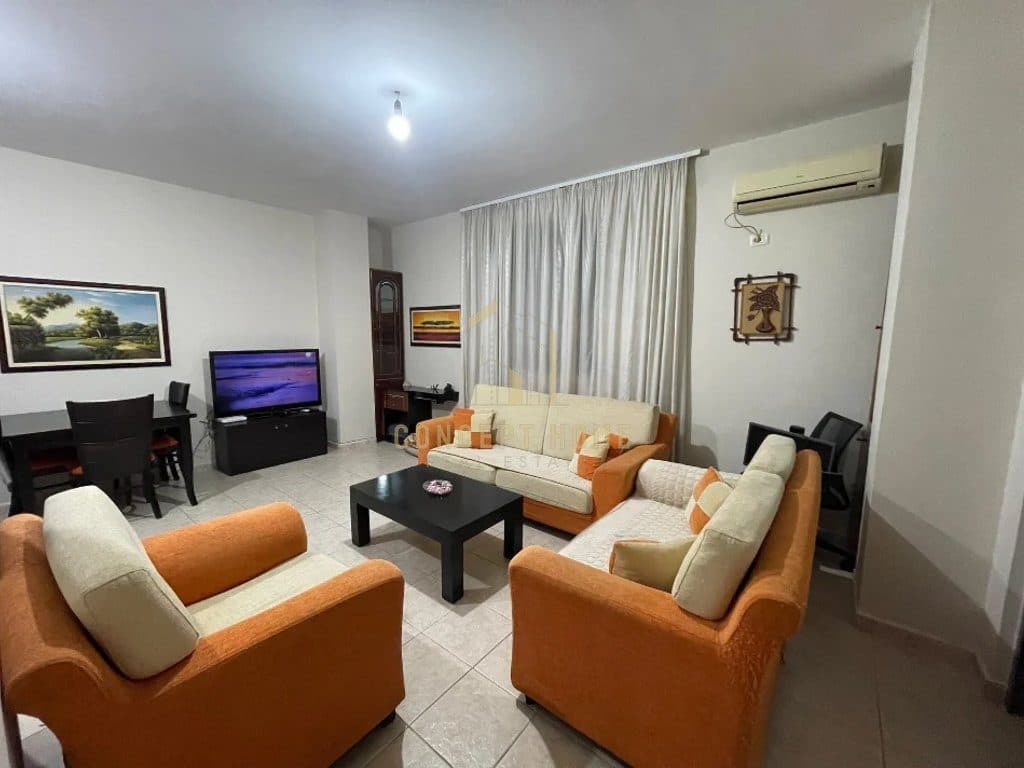 Jepet me qera apartament 1+1 ne Komune te Parisit