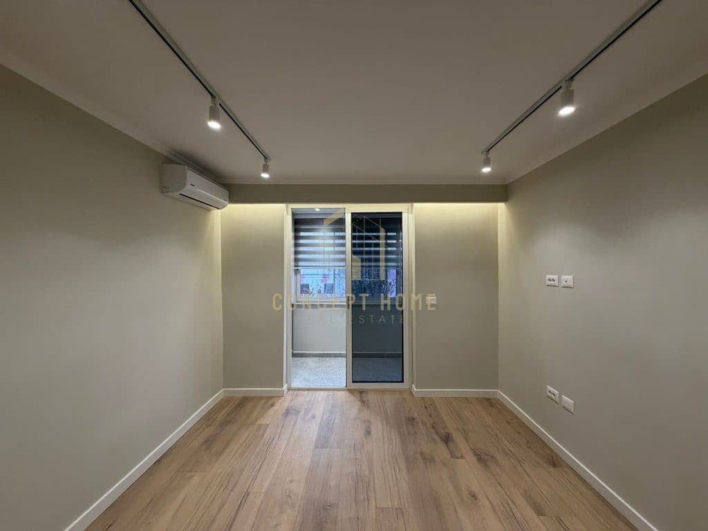Shitet apartament 1+1 tek Kryqezimi i 21. 3