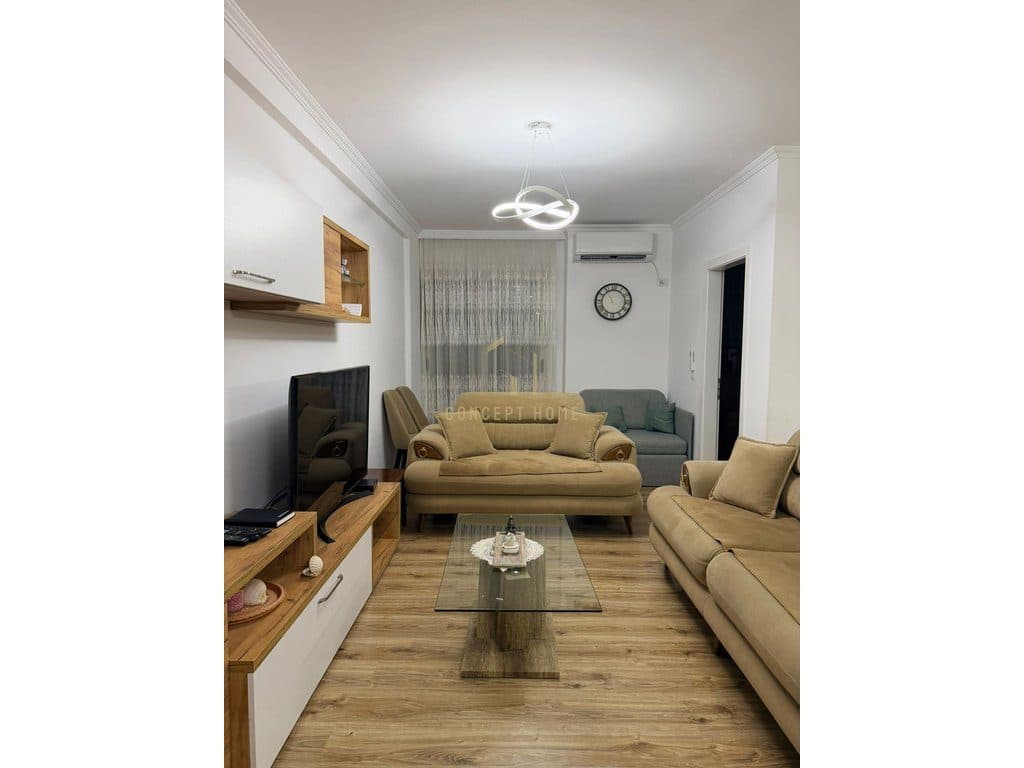 Jepet me qera Apartament 1+1 ne Yzberisht. 2