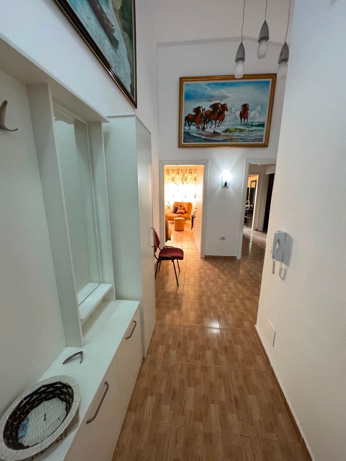 Shitet apartament 2+1+2 ne Fresk /Cmimi : 185milion e 600mij leke 2